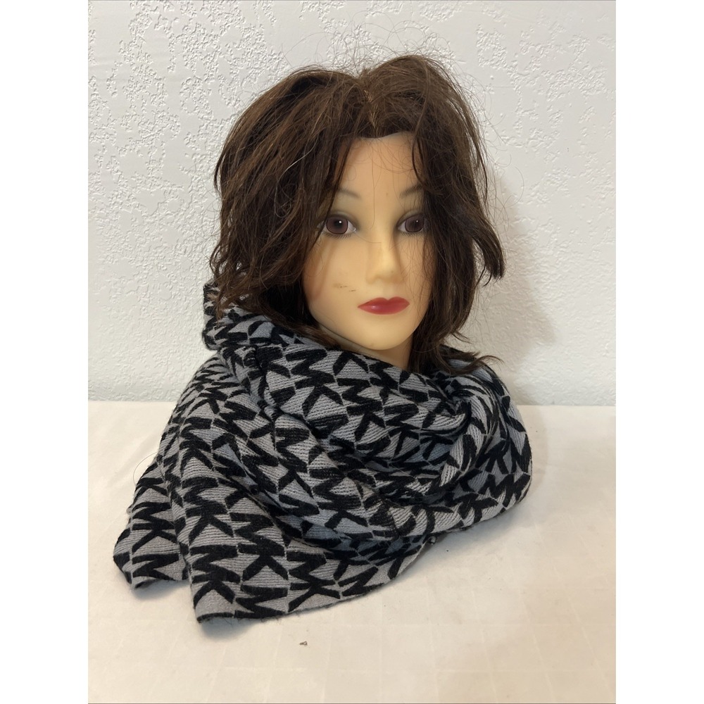 Michael Kors Infiniti scarf Acrylic Black Gray MK‎ Logo 28" Soft Designer VG